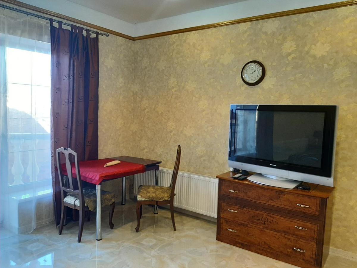 Appartement Аппартаменты С Балконом à Odessa Extérieur photo